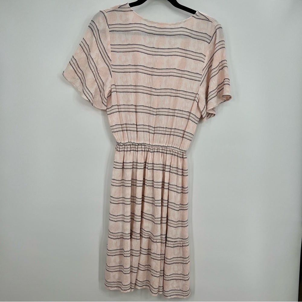 Self Contrast Arie Buttoned Flutter Sleeve Dress … - image 8